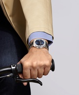 Men's watch / unisex  BELL & ROSS, BR 05 Blue Steel / 40mm, SKU: BR05A-BLU-ST/SST | watchapproach.com