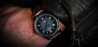 Men's watch / unisex  MÜHLE-GLASHÜTTE, Lunova Date / 42.3mm, SKU: M1-43-16-LB | watchapproach.com